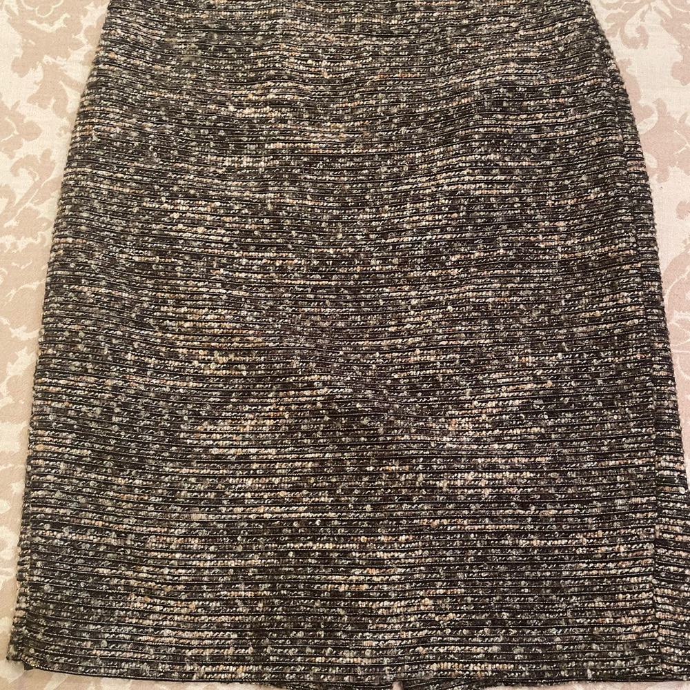 Ann Taylor Black and Cream Tweed Pencil Skirt